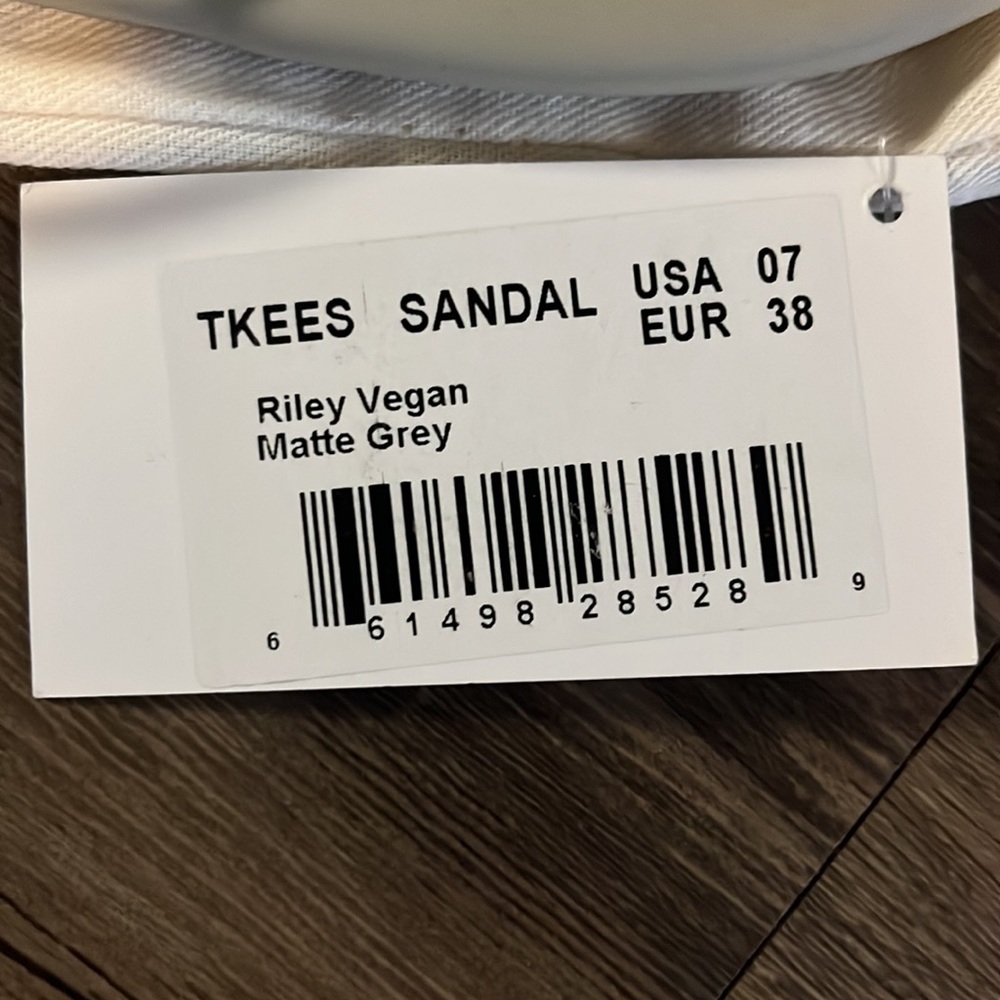 TKEES Sandals - Picture 2 of 2